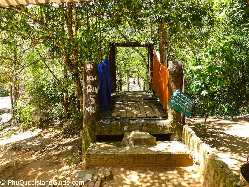 da ban stream phu quoc wooden bridge
