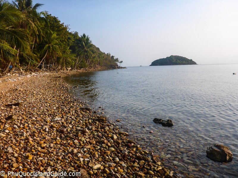 bai nhum beach on nam du island