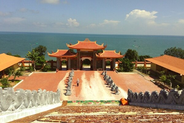 Discover Ho Quoc Pagoda on Phu Quoc